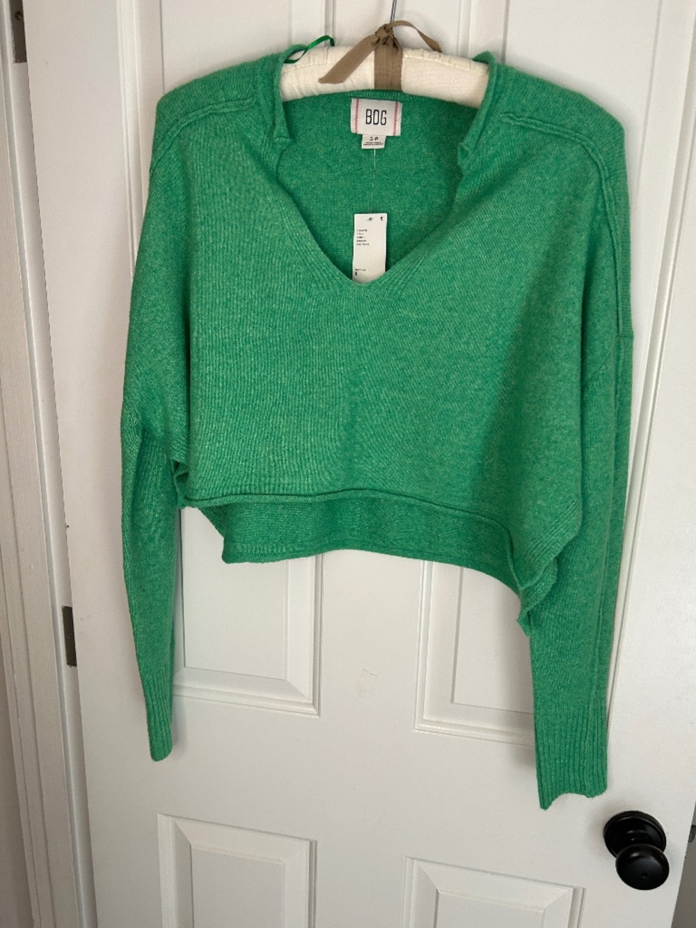 NWT BDG Urban Outfitters Notch Neck Cropped Sweater In Green - Size Small